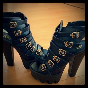 Black heels New